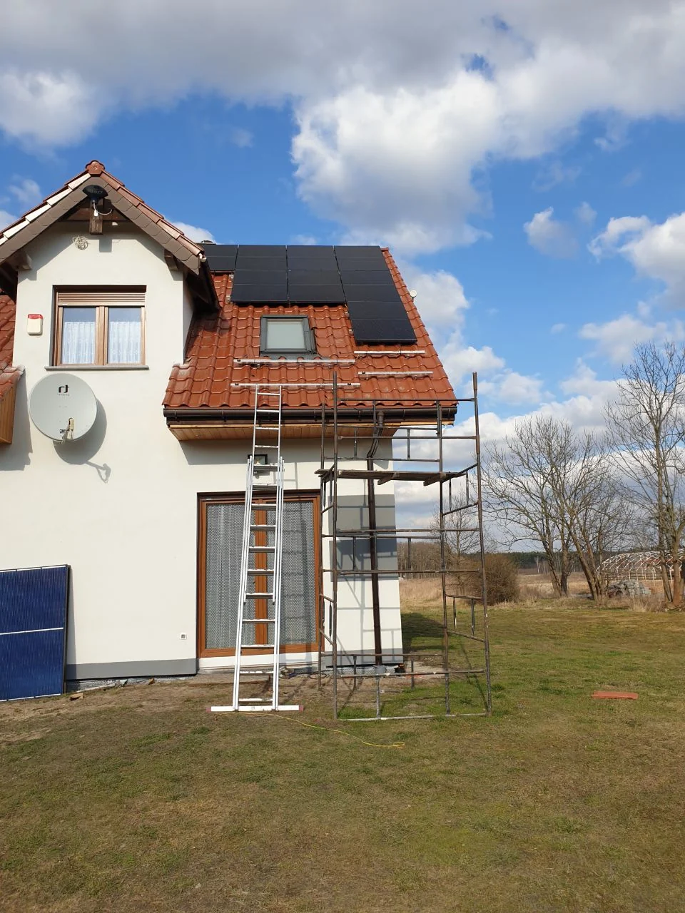 Instalacja na budynku mieszkalnym